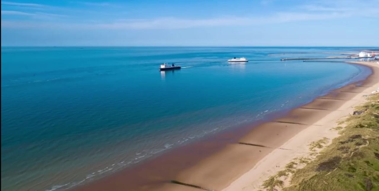 Calais, nulla da fare per la balena