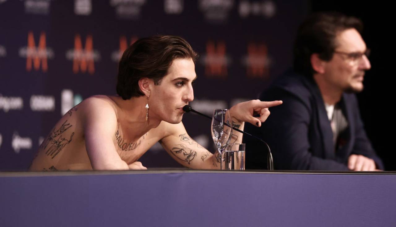 Damiano dei Maneskin sul presepe napoletano