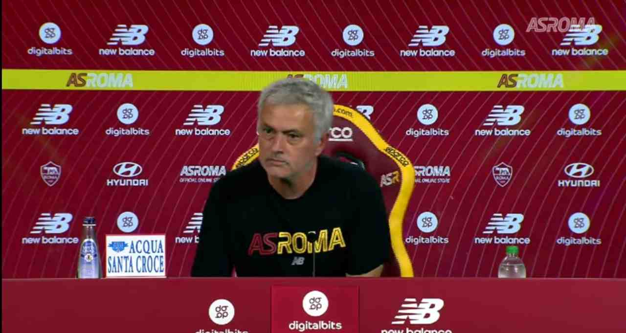 José Mourinho cambia la Roma