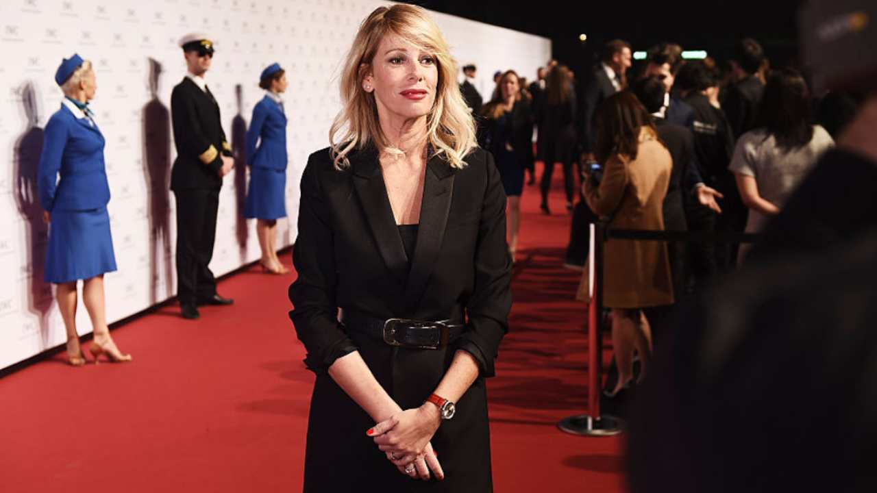 Alessia Marcuzzi e la scatola dei suoi sex toys