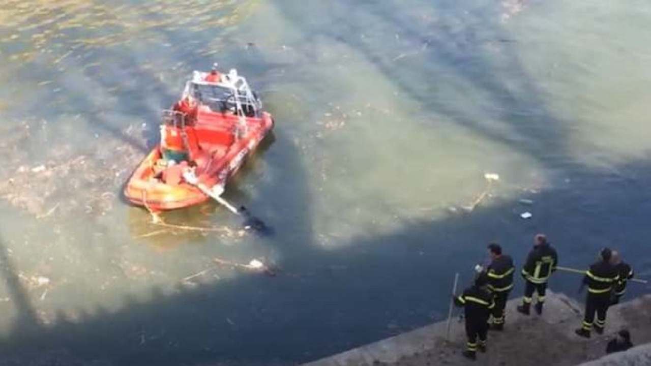 Vigili del Fuoco Roma cadavere Tevere