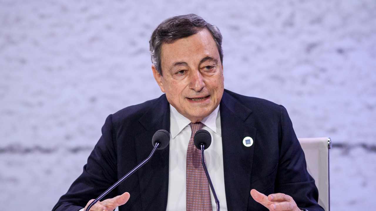 Hashtag draghi in galera 