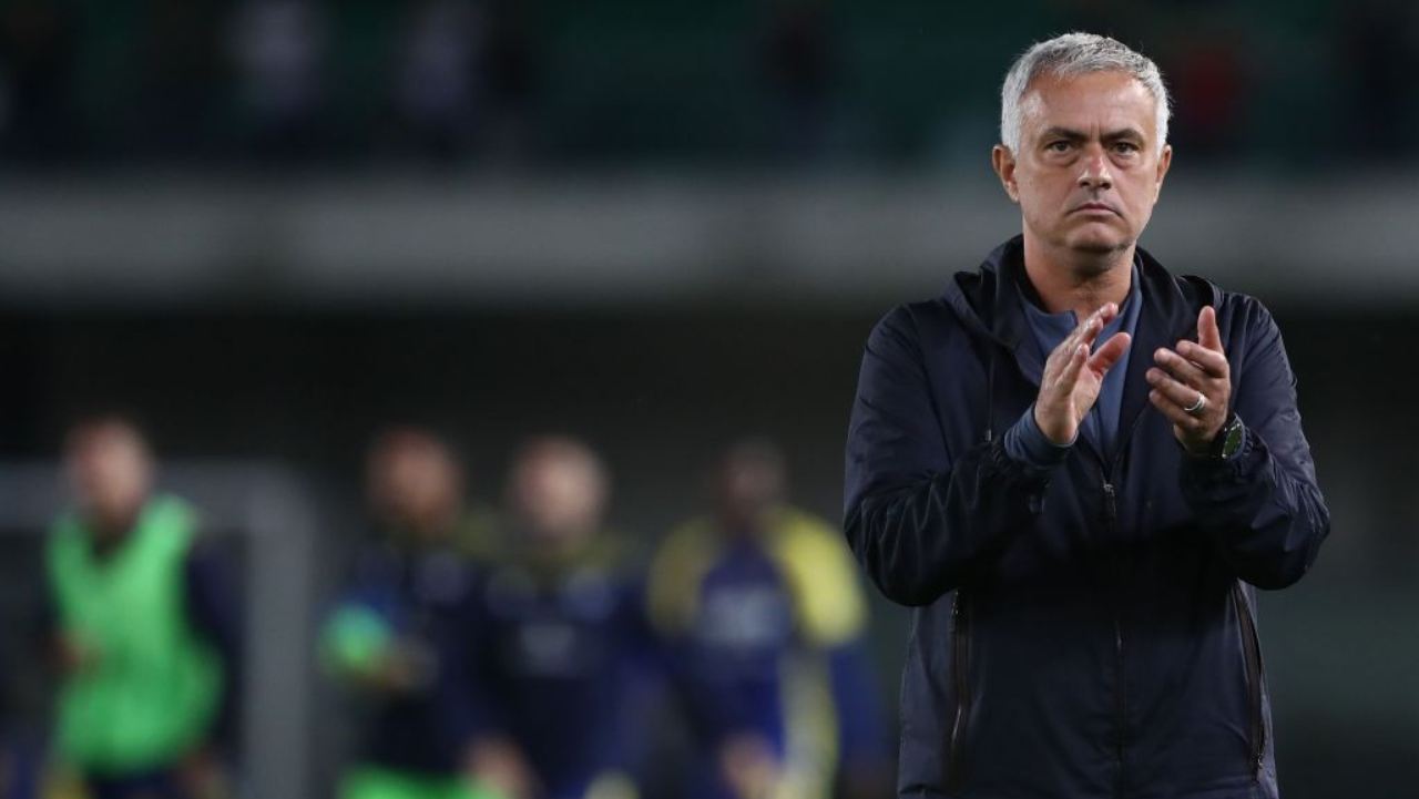 Mourinho prepara l'addio agli esuberi giallorossi