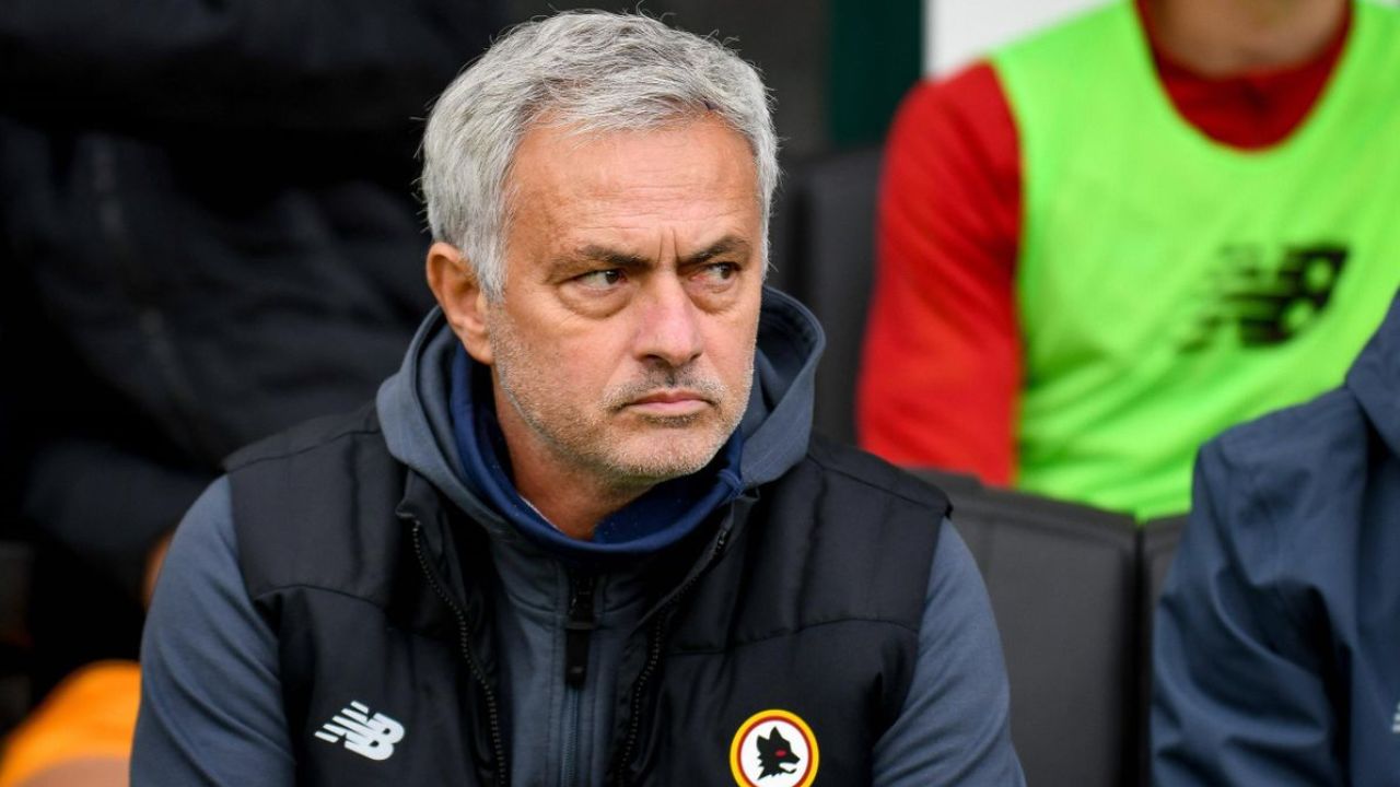 Mourinho amareggiato dopo Roma-Inter 