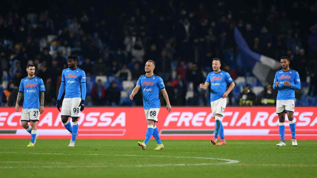 Napoli, tifosi duri contro il big