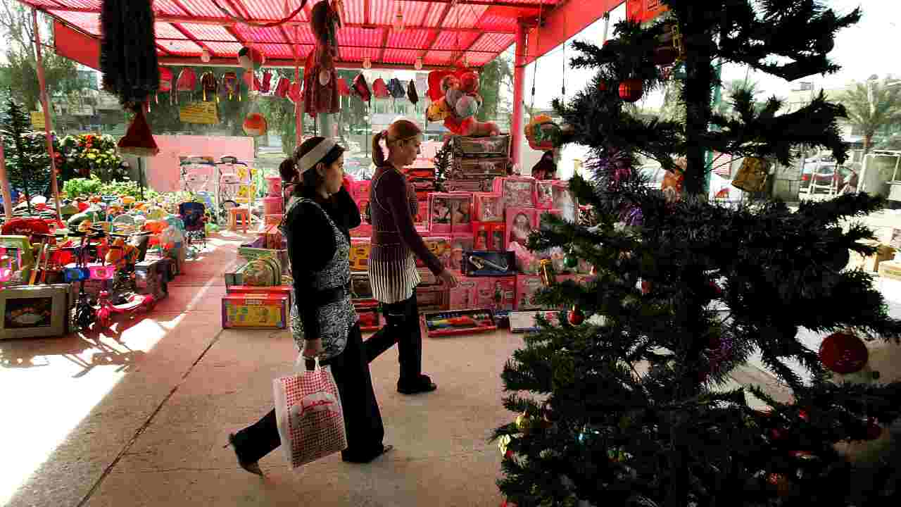 Natale, tutti gli italiani faranno i regali?