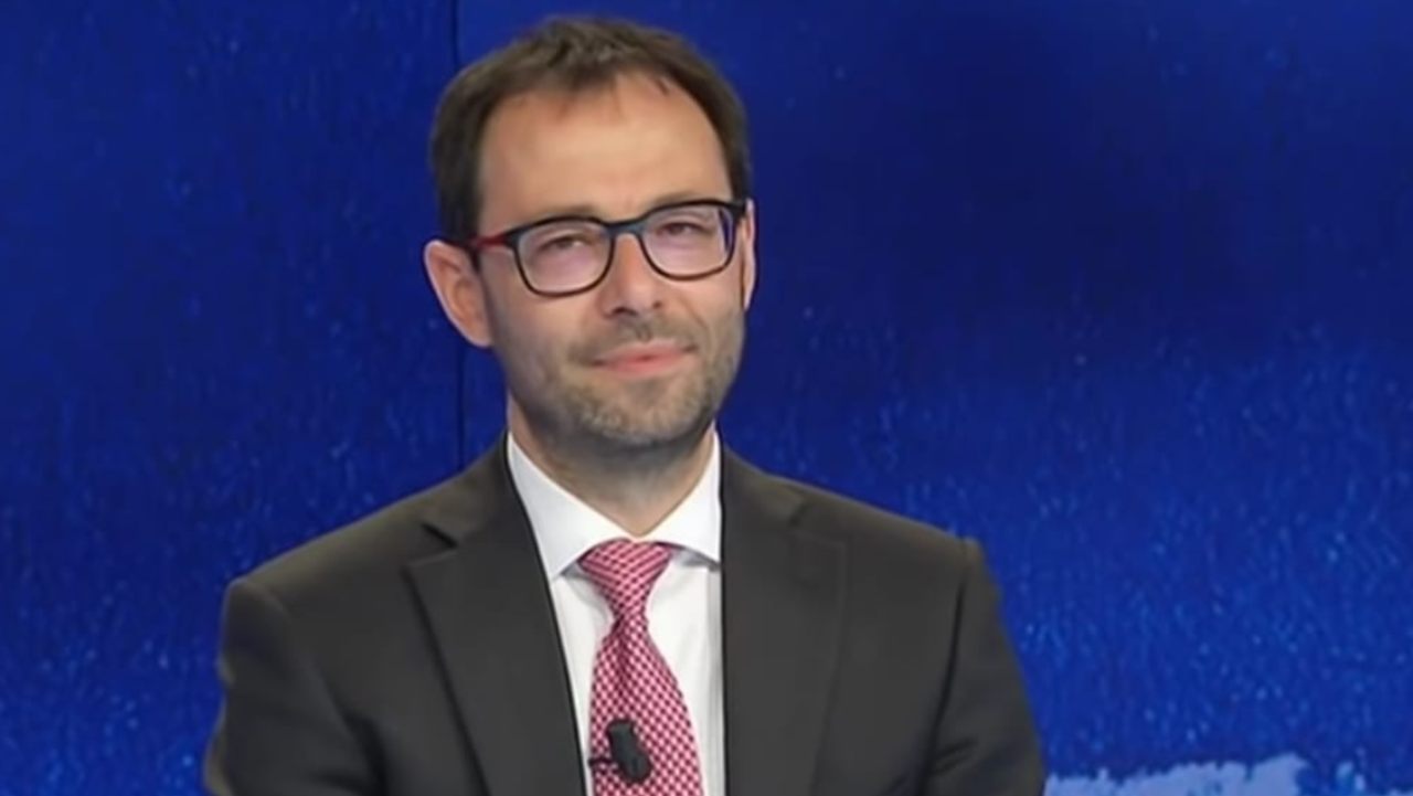 Patuanelli, minacce di morte per il ministro