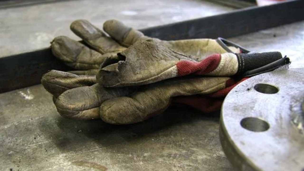 tragedia a roma operaio morto