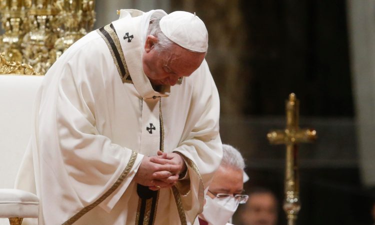 papa messa natale