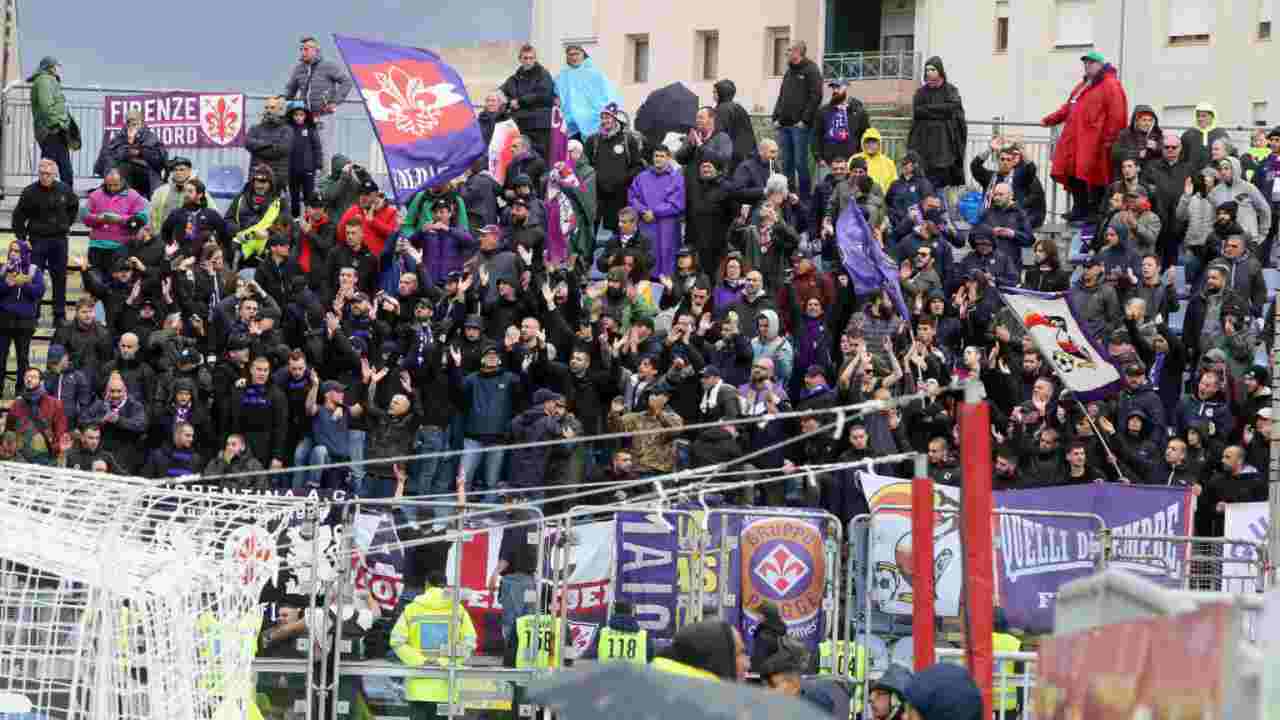 Tifosi viola contro i giornalisti