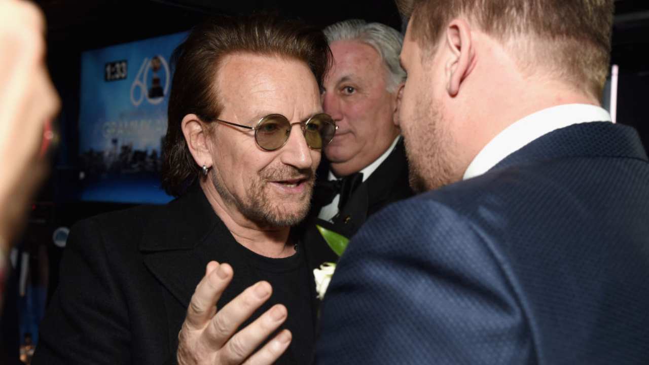 Bono Vox, leader degli U2, gela i suoi fan