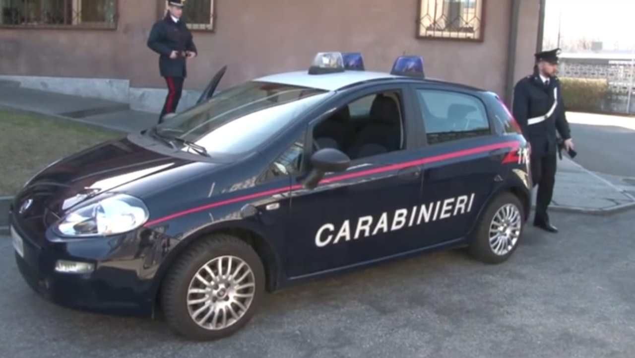 Carabinieri maxi rissa torino