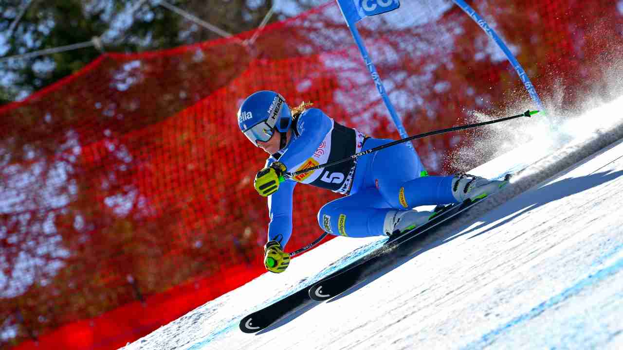 Sci Alpino, sorpresa Curtoni nel Super G di Cortina. Paura per Sofia ...