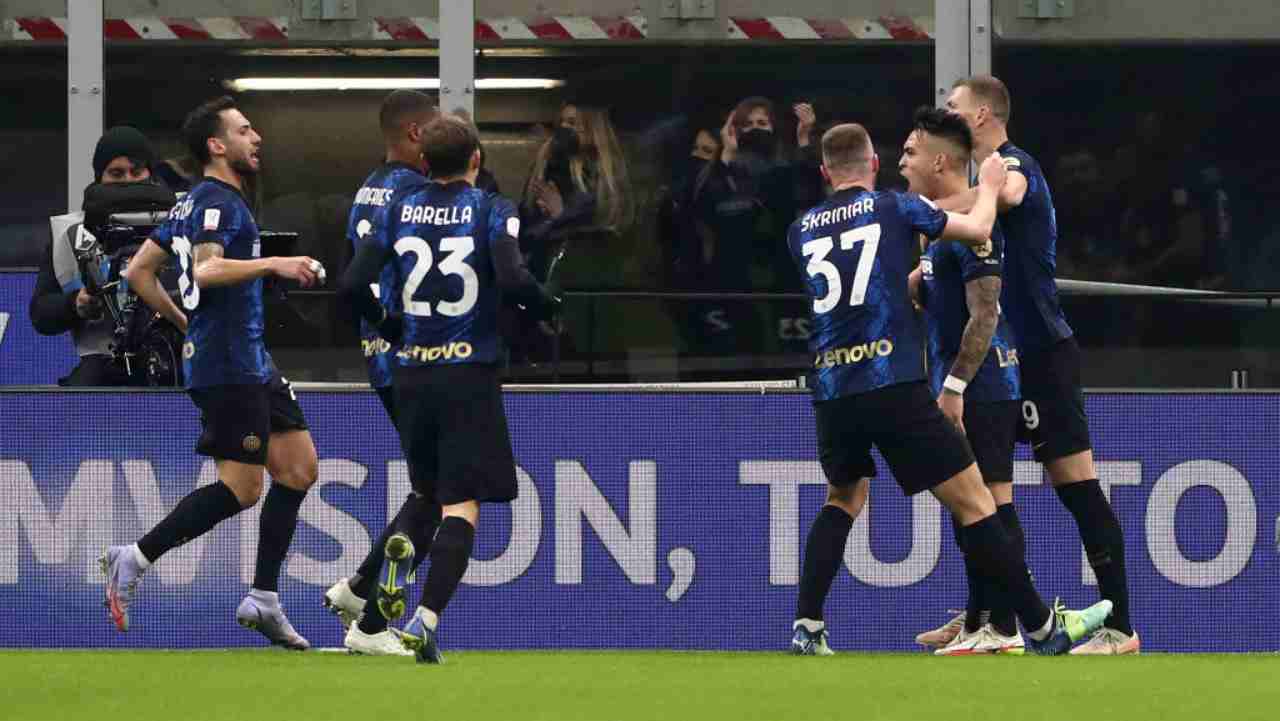 Lautaro Martinez realizza il gol del pareggio 