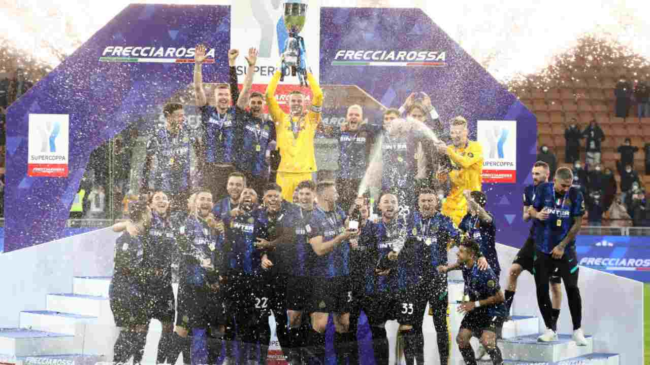 L'Inter vicne la Supercoppa Italiana