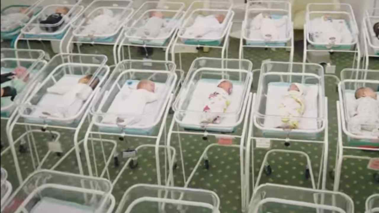 Brescia, consegnano bambina sbagliata ai genitori