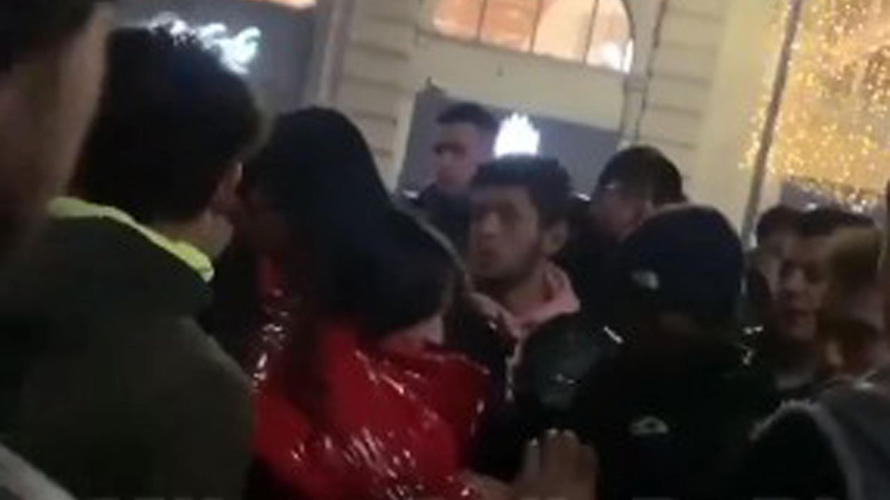 Molestie piazza duomo perquisizioni