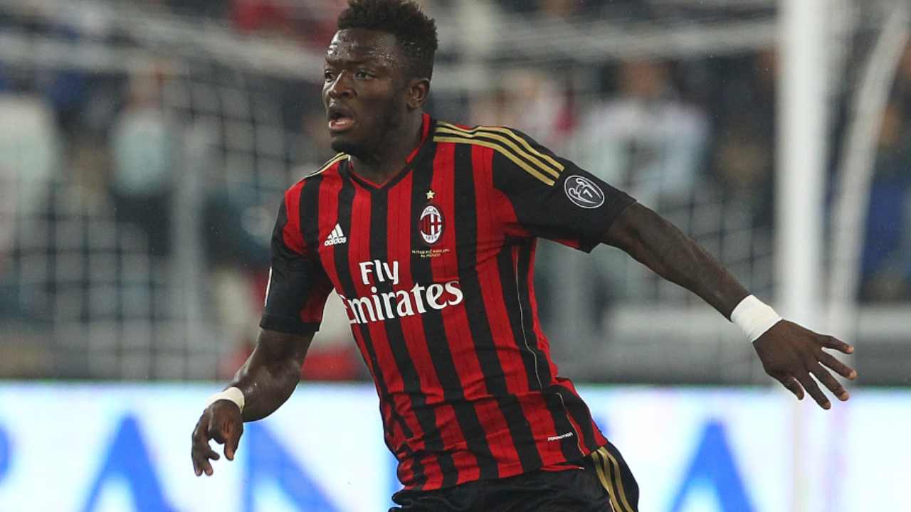 Milan, i tifosi ricordano l'episodio di Muntari