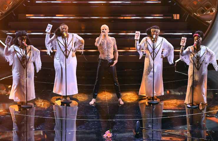 Achille Lauro sul palco di Sanremo