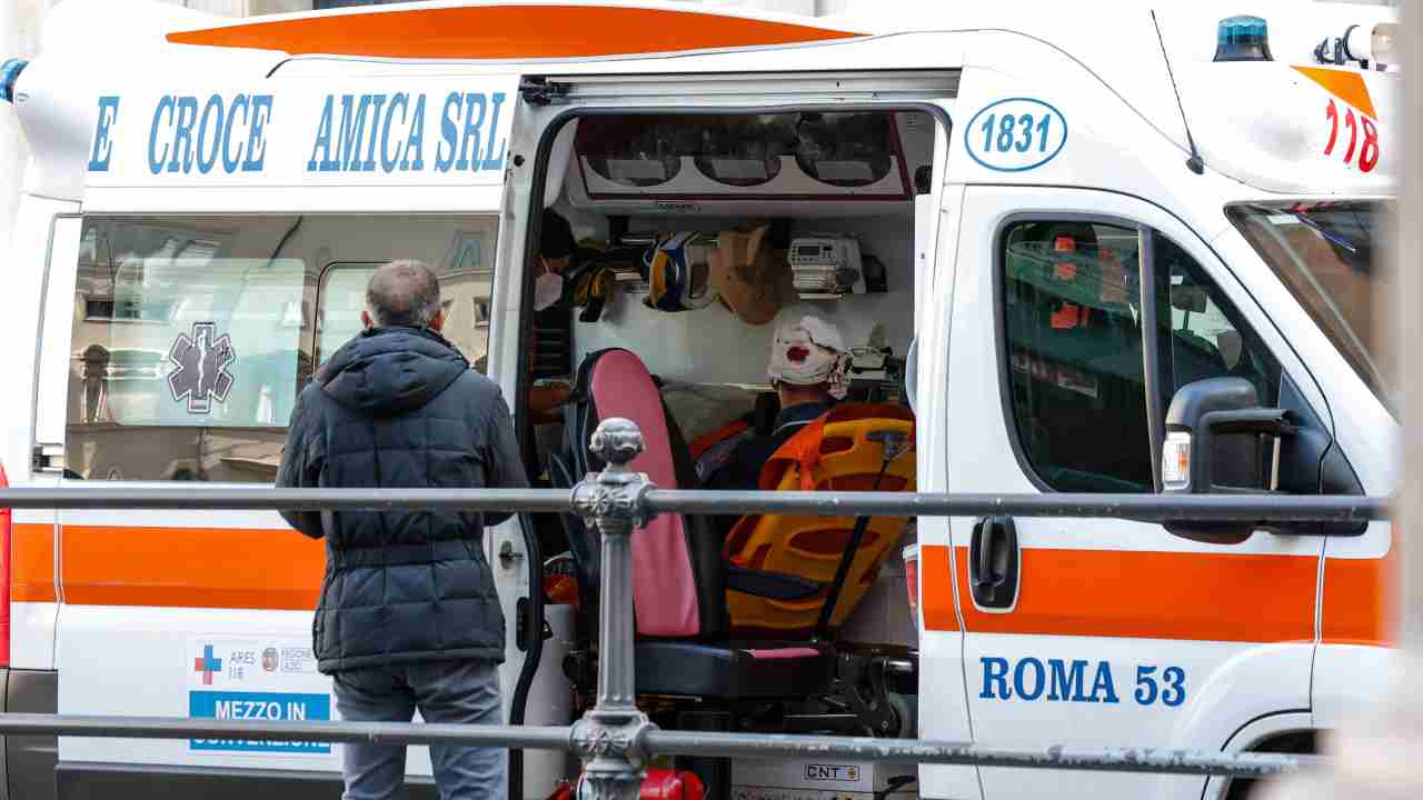 Tragedia a Livorno, morto operaio