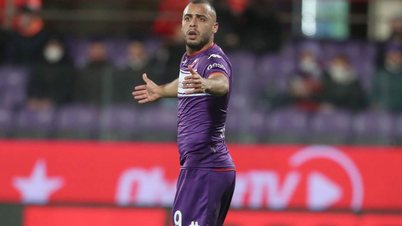 Arhur Cabral, sguardi hot con l'addetta stampa Fiorentina