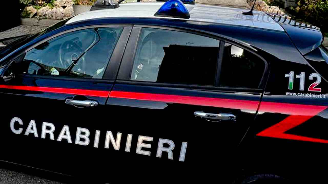 Carabinieri arrestano falso ginecologo