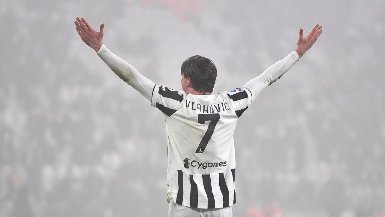 Dusan Vlahovic si prende la Juventus