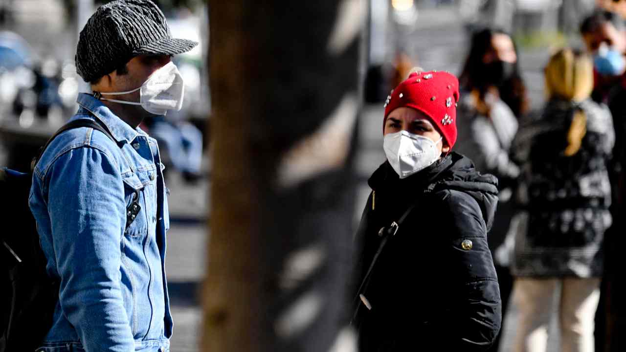 Covid, l'Italia prova a ripartire