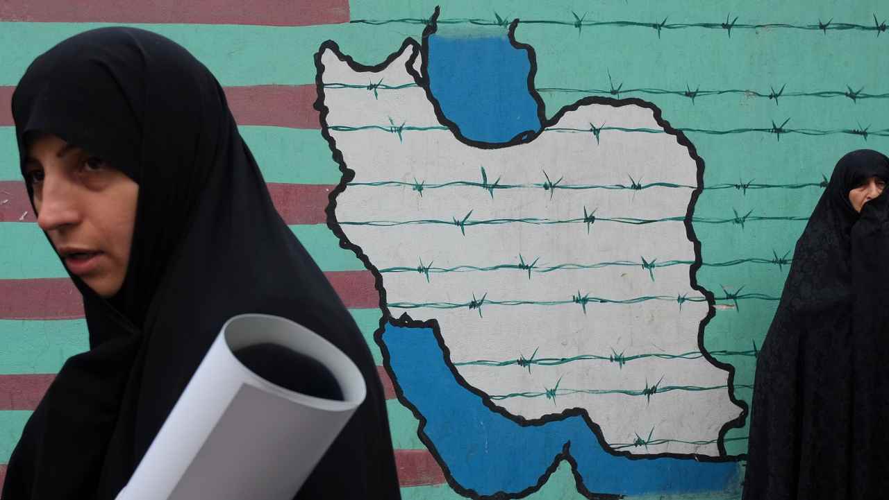 orrore iran decapita moglie
