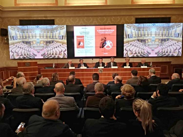 La presentazione del libro "Il coraggio tra le mani" di Emiliano Arrigo in Senato