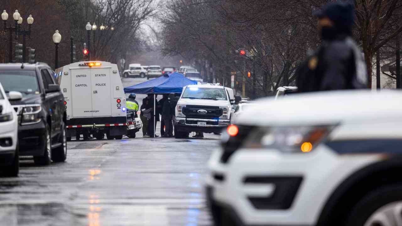 Sparatoria fuori ad un liceo in Iowa