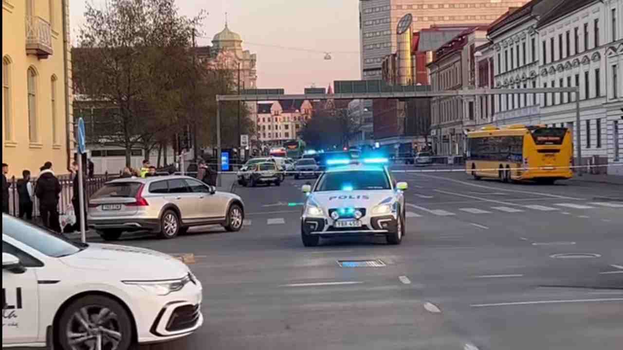 Tragedia in una scuola in Svezia