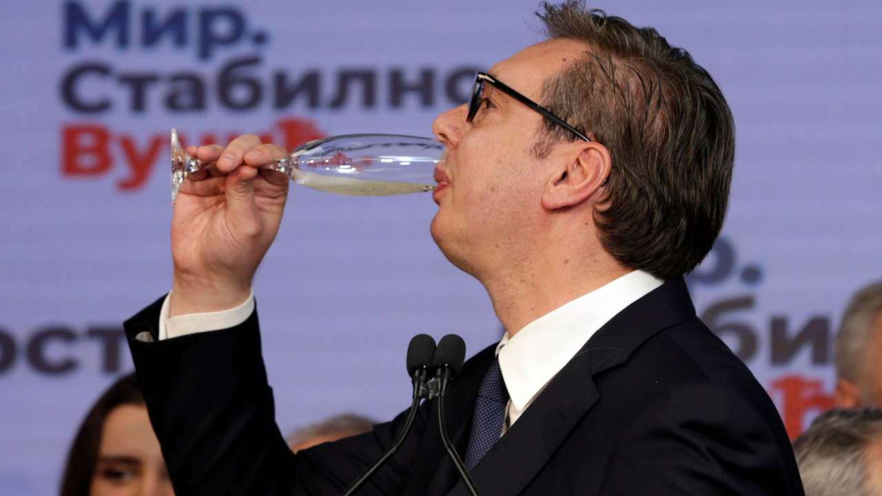 Serbia. trionfa Vucic
