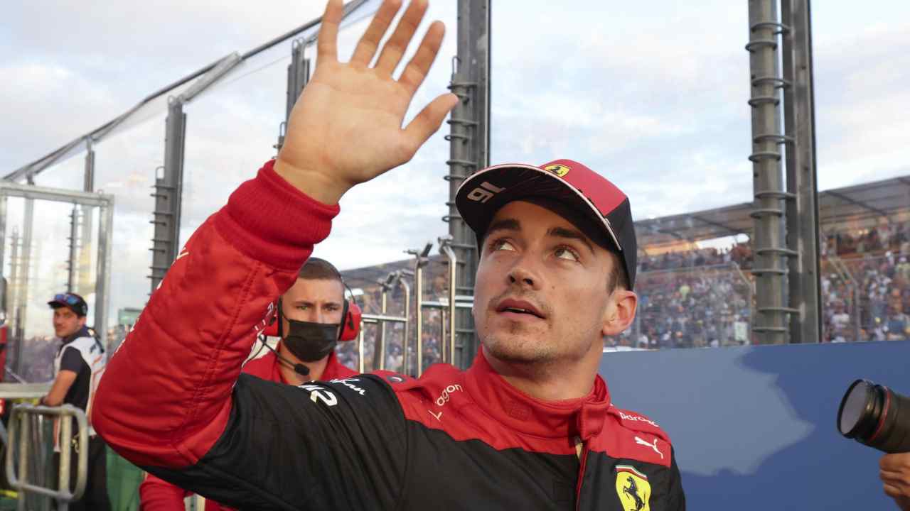 Leclerc rapinato a Viareggio