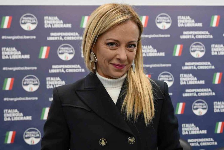 Giorgia Meloni replica: "Useranno ogni mezzo per fermarci"