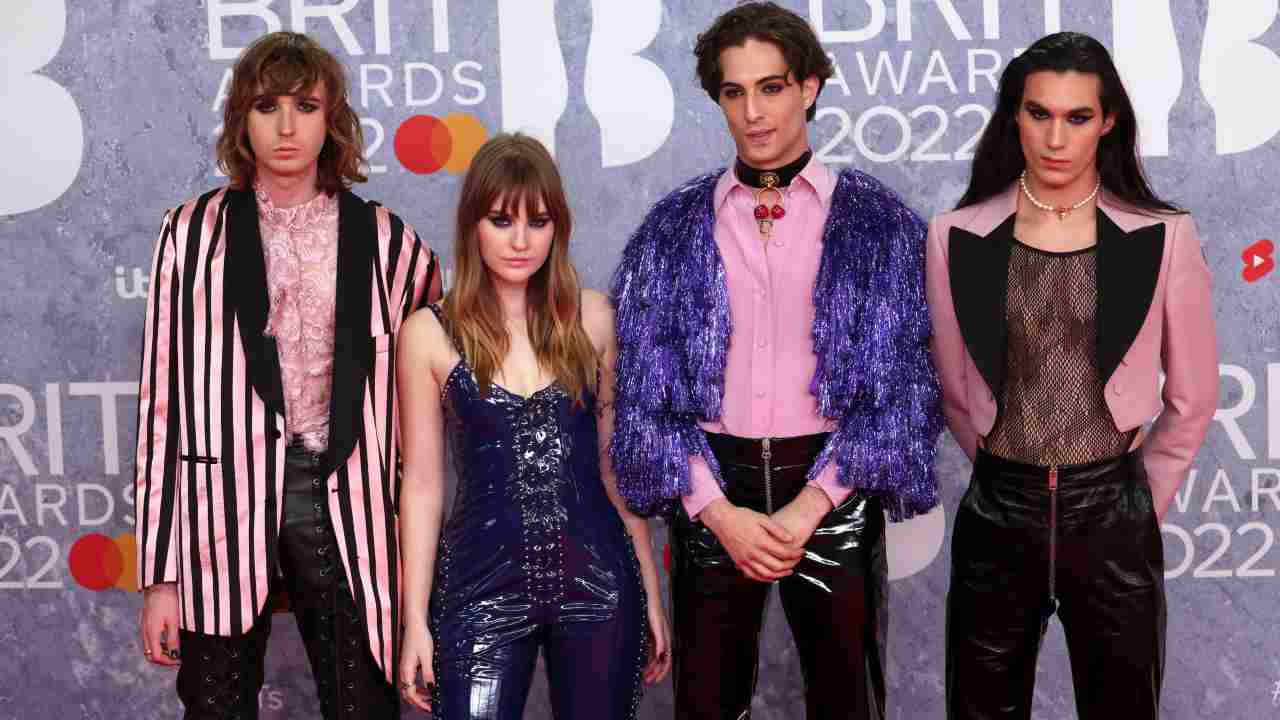 Social contro Maneskin
