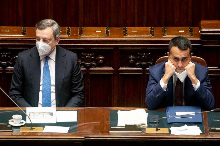Il premier Draghi e il ministro degli Esteri Di Maio alla Camera (foto ANSA)