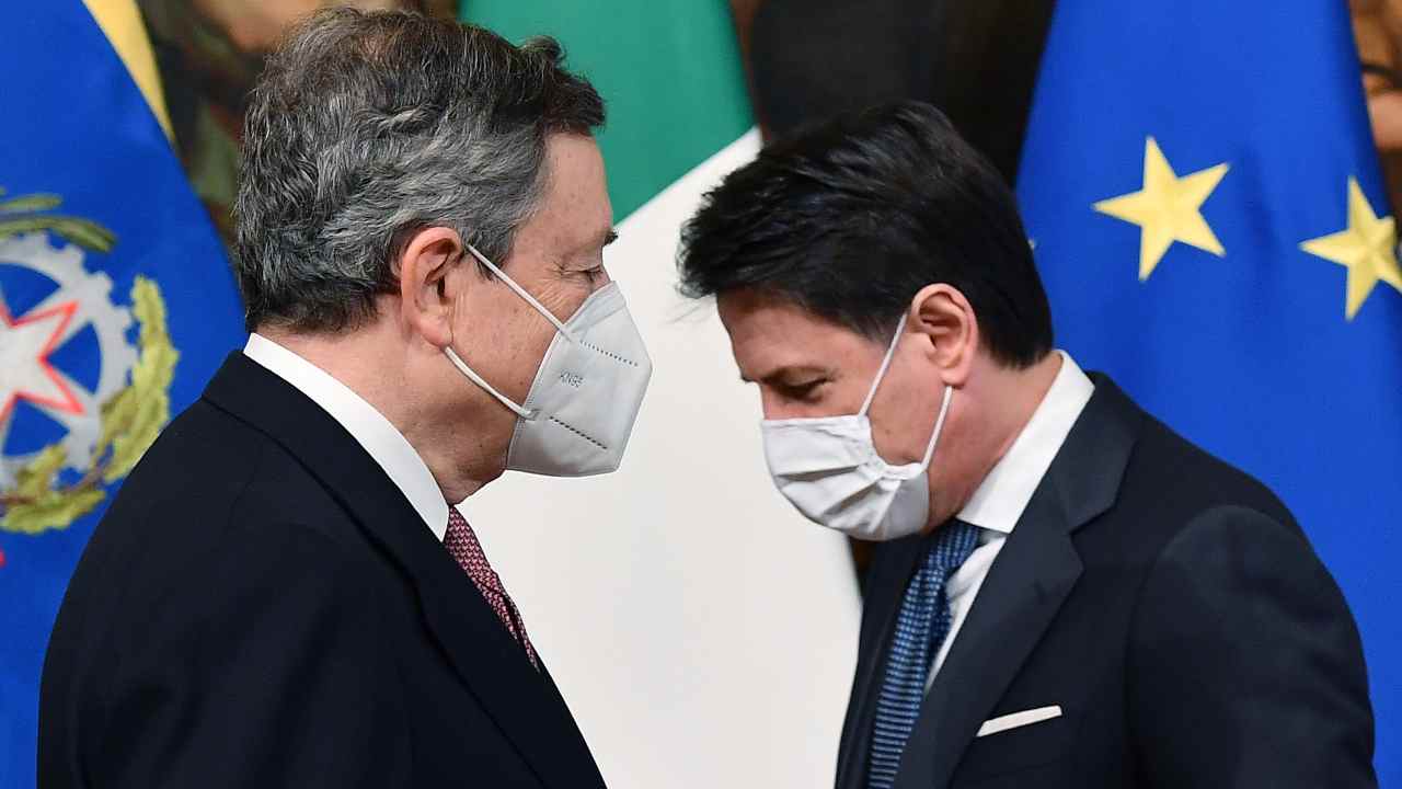 Scontro Conte-Draghi