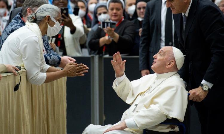 papa udienza con carrozzina