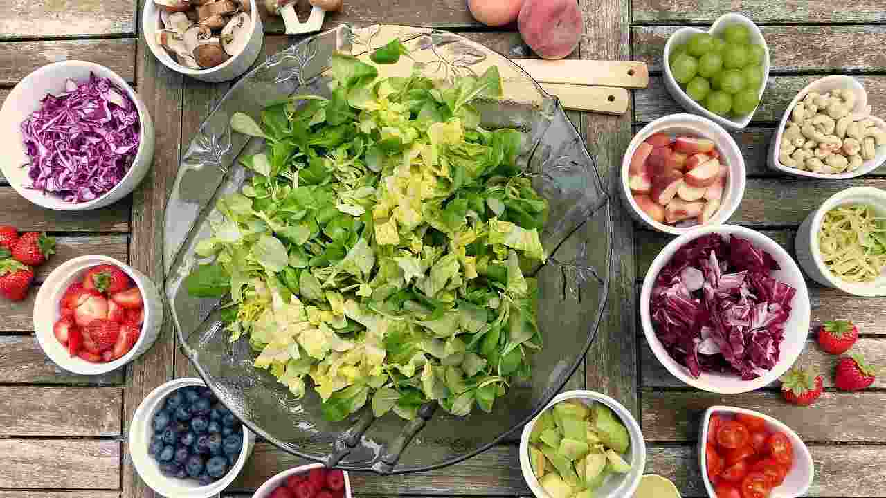 Frutta e verdura alimenti che aiutano a restare svegli