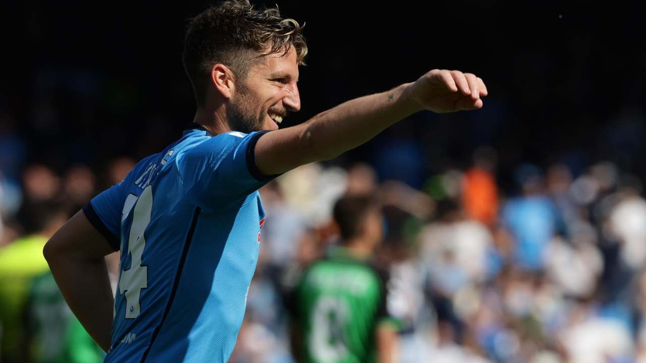 Mertens apre all'addio al Napoli