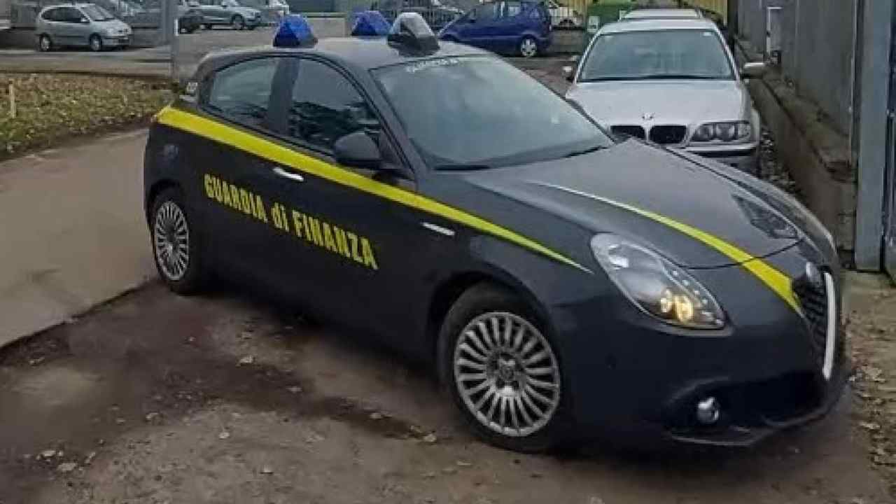 Guardia di Finanza arresta corriere della droga