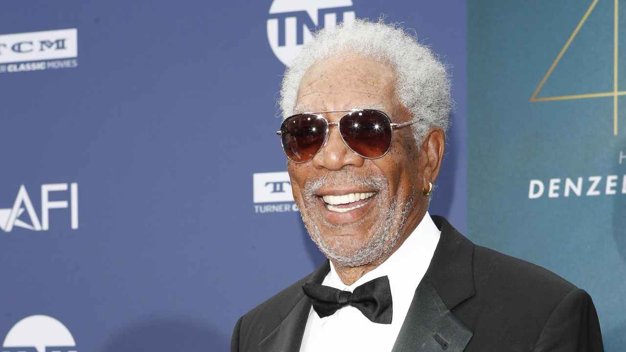 Morgan Freeman orecchini