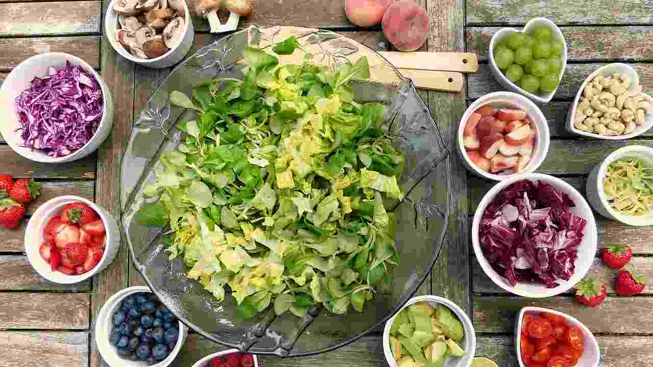 Dieta attenzione all'insalata