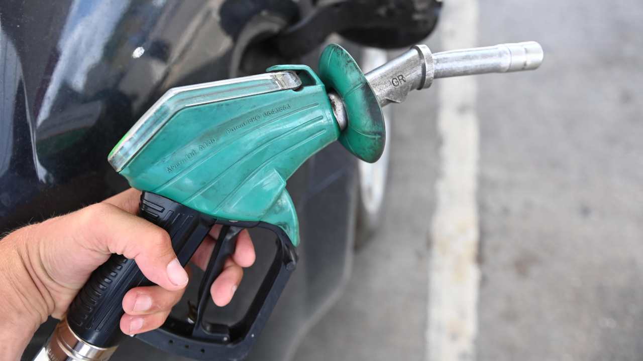 Bonus 200 euro benzina, tutto quello che serve sapere