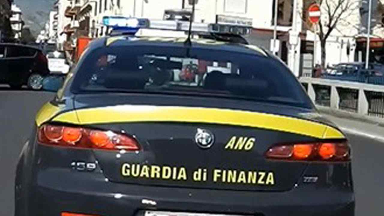 Blitz da parte della Guardia di finanza