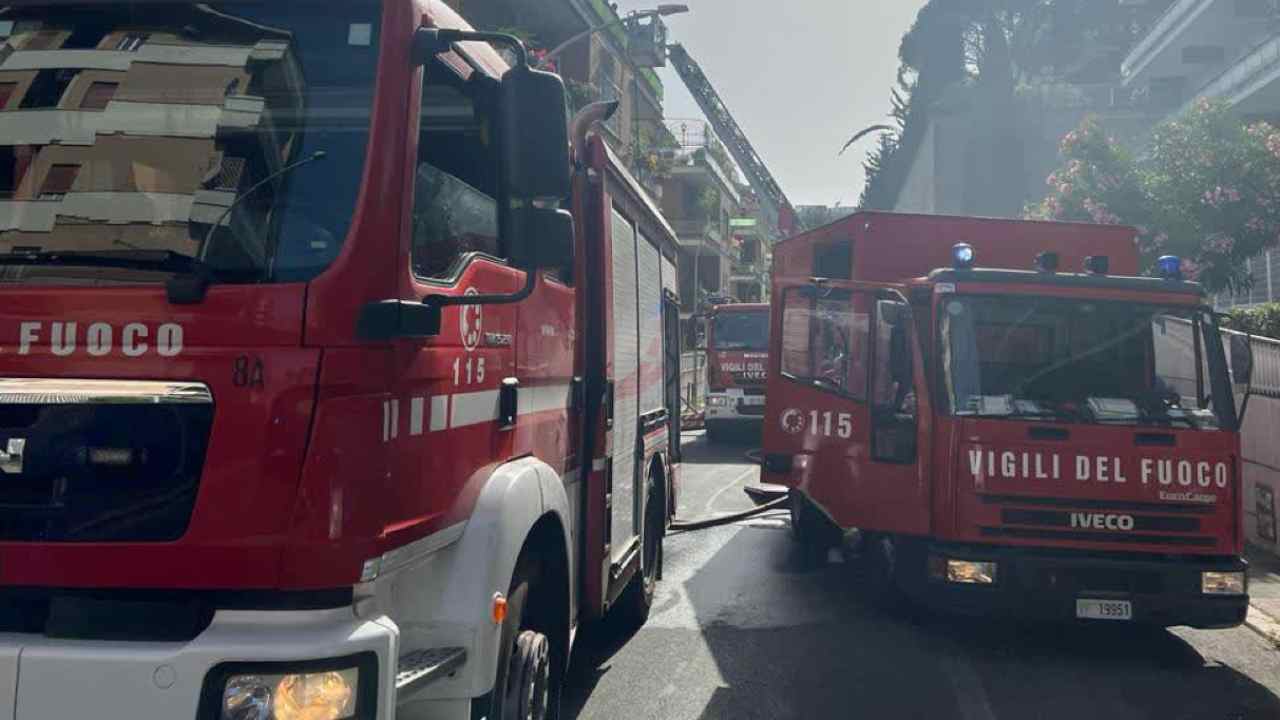 Vigili del fuoco in azione a Prato