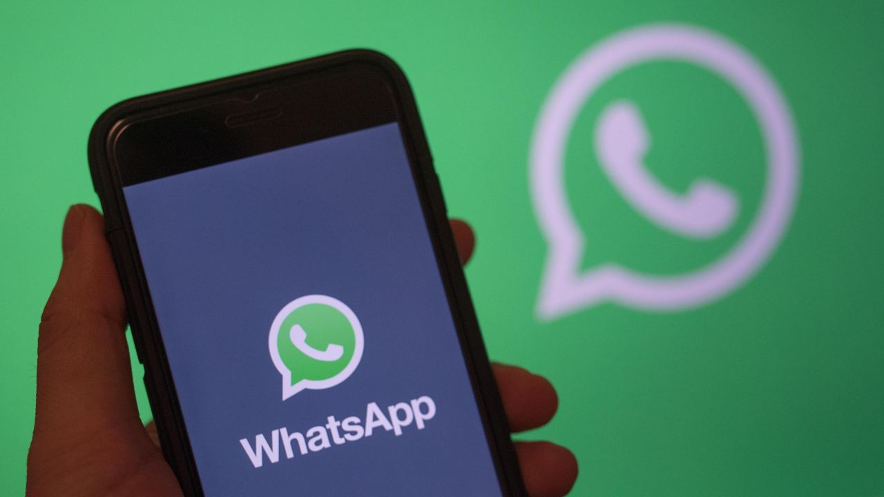 E' legale controllare il Whatsapp dei vostri figli?