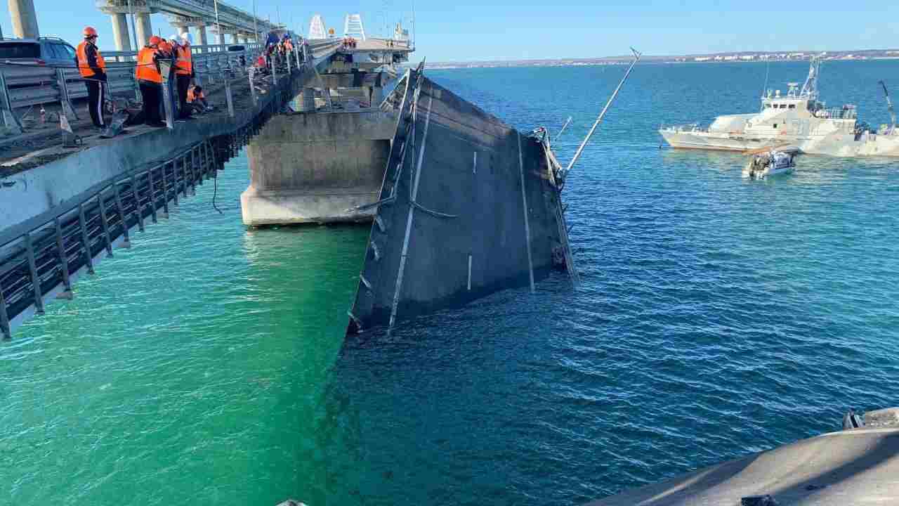 Ponte della Crimea, per i russi possibile sabotaggio