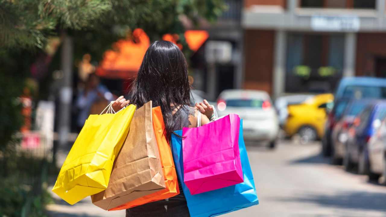 Black Friday 2022: cosa comprare e cosa è una truffa "stavamo per cascarci"